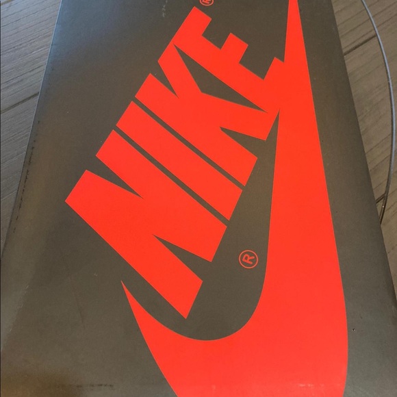 Jordan 1 retro high mens volt/yellow mens shoes - Picture 2 of 7